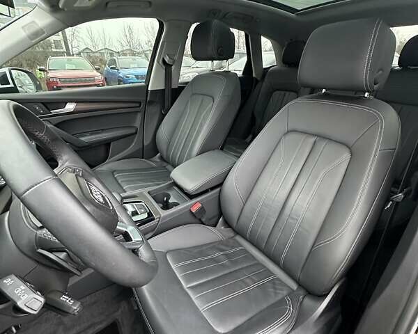 Белый Ауди Ку 5, объемом двигателя 2 л и пробегом 17 тыс. км за 37000 $, фото 22 на Automoto.ua