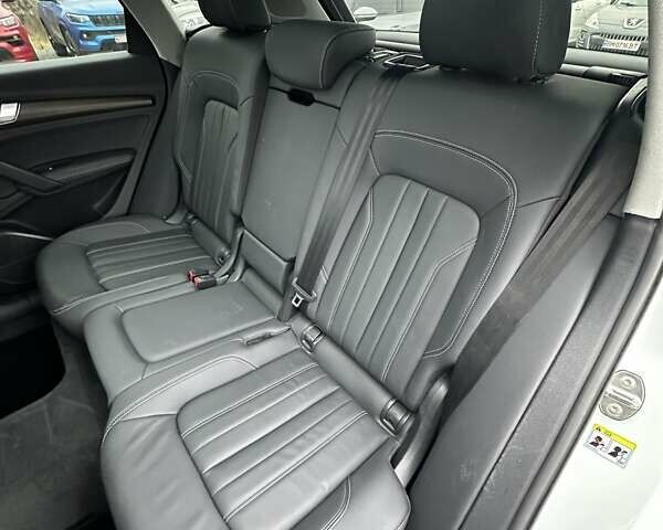 Белый Ауди Ку 5, объемом двигателя 2 л и пробегом 17 тыс. км за 37000 $, фото 24 на Automoto.ua