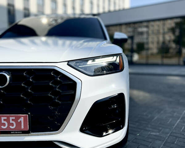 Белый Ауди Ку 5, объемом двигателя 1.98 л и пробегом 61 тыс. км за 35000 $, фото 6 на Automoto.ua