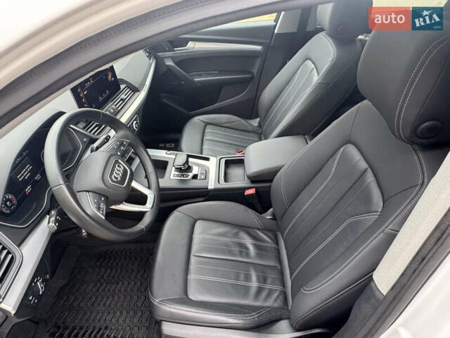 Білий Ауді Ку 5, об'ємом двигуна 1.98 л та пробігом 40 тис. км за 34800 $, фото 8 на Automoto.ua