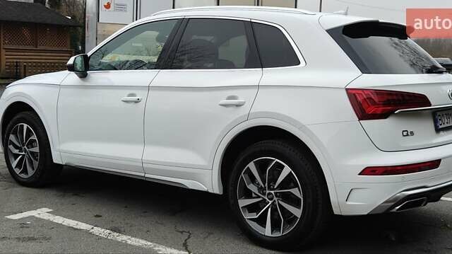 Белый Ауди Ку 5, объемом двигателя 2 л и пробегом 97 тыс. км за 32900 $, фото 5 на Automoto.ua