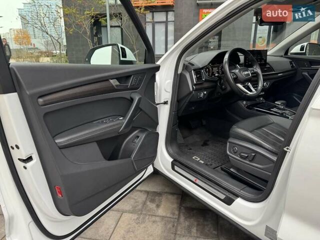 Білий Ауді Ку 5, об'ємом двигуна 1.98 л та пробігом 72 тис. км за 30900 $, фото 10 на Automoto.ua