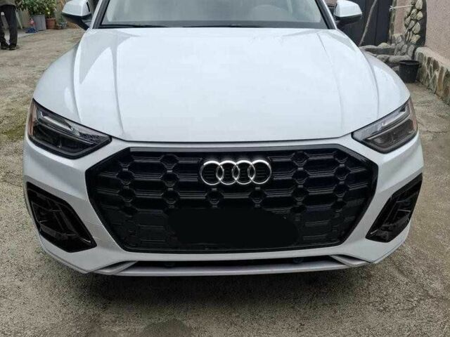 Белый Ауди Ку 5, объемом двигателя 2 л и пробегом 27 тыс. км за 19600 $, фото 4 на Automoto.ua