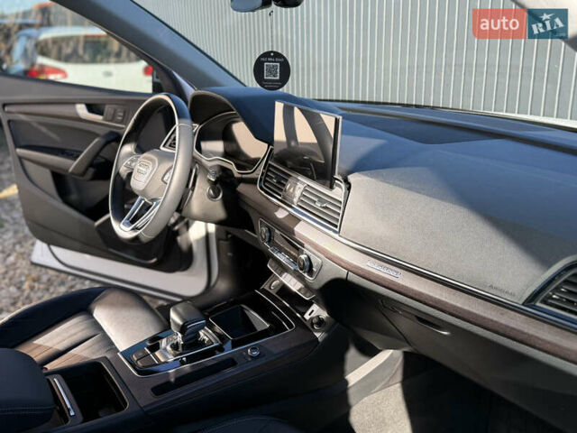Белый Ауди Ку 5, объемом двигателя 1.98 л и пробегом 55 тыс. км за 33900 $, фото 57 на Automoto.ua