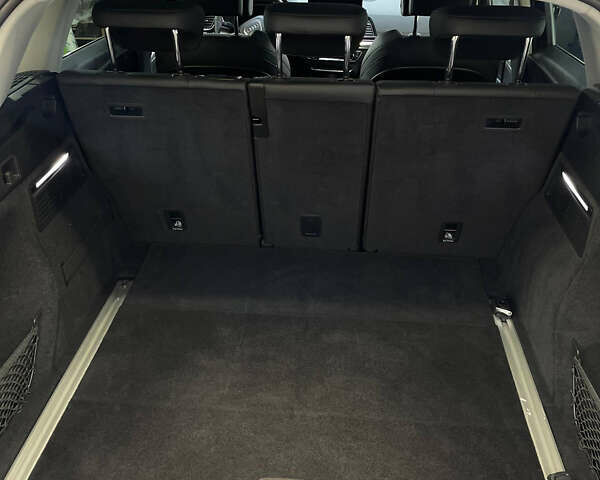 Білий Ауді Ку 5, об'ємом двигуна 2.97 л та пробігом 44 тис. км за 58500 $, фото 13 на Automoto.ua