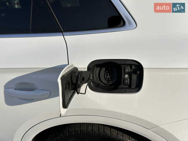 Белый Ауди Ку 5, объемом двигателя 1.98 л и пробегом 38 тыс. км за 54000 $, фото 8 на Automoto.ua