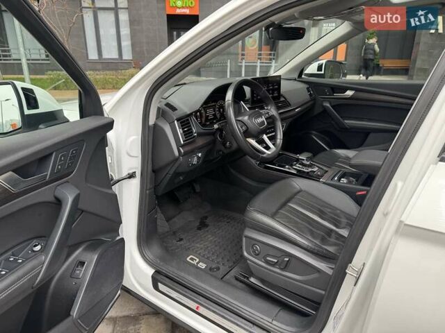 Белый Ауди Ку 5, объемом двигателя 1.98 л и пробегом 73 тыс. км за 31500 $, фото 11 на Automoto.ua