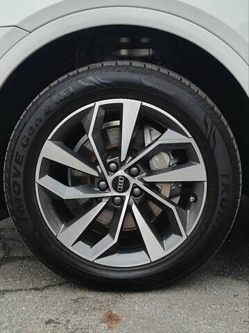 Белый Ауди Ку 5, объемом двигателя 2 л и пробегом 97 тыс. км за 32900 $, фото 14 на Automoto.ua