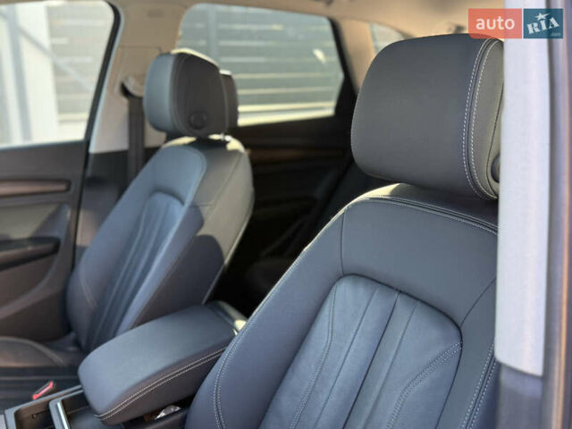 Белый Ауди Ку 5, объемом двигателя 1.98 л и пробегом 55 тыс. км за 33900 $, фото 42 на Automoto.ua