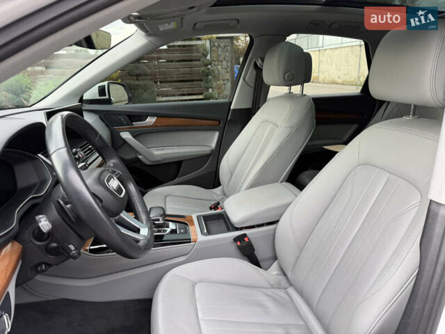 Білий Ауді Ку 5, об'ємом двигуна 1.98 л та пробігом 88 тис. км за 28500 $, фото 19 на Automoto.ua