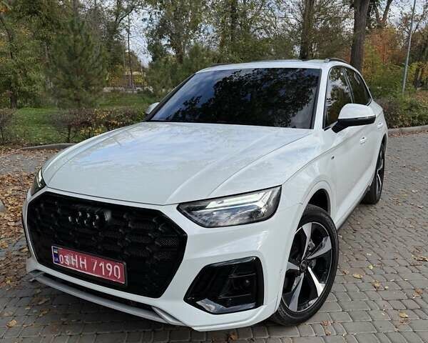 Белый Ауди Ку 5, объемом двигателя 2 л и пробегом 52 тыс. км за 36900 $, фото 4 на Automoto.ua