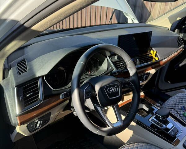 Белый Ауди Ку 5, объемом двигателя 2 л и пробегом 20 тыс. км за 35000 $, фото 16 на Automoto.ua