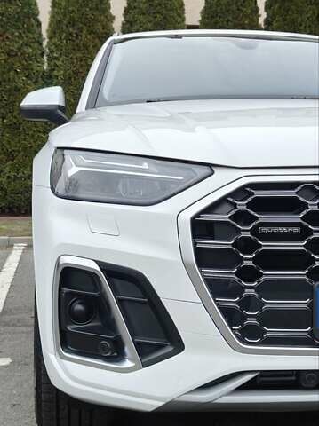 Белый Ауди Ку 5, объемом двигателя 2 л и пробегом 97 тыс. км за 32900 $, фото 13 на Automoto.ua