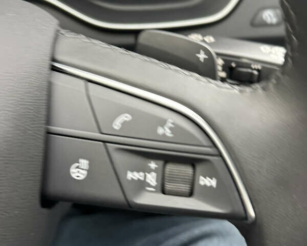 Білий Ауді Ку 5, об'ємом двигуна 1.98 л та пробігом 40 тис. км за 34800 $, фото 17 на Automoto.ua