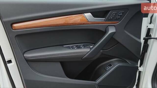 Белый Ауди Ку 5, объемом двигателя 2 л и пробегом 97 тыс. км за 32900 $, фото 22 на Automoto.ua