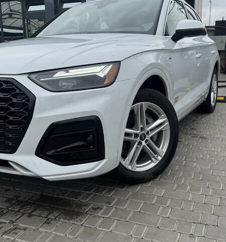 Білий Ауді Ку 5, об'ємом двигуна 1.98 л та пробігом 40 тис. км за 47500 $, фото 1 на Automoto.ua