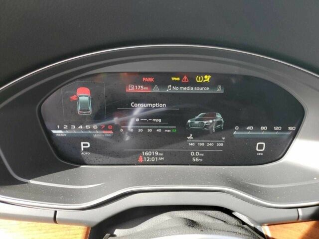 Белый Ауди Ку 5, объемом двигателя 2 л и пробегом 25 тыс. км за 9000 $, фото 8 на Automoto.ua