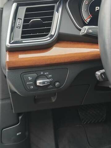 Белый Ауди Ку 5, объемом двигателя 2 л и пробегом 97 тыс. км за 32900 $, фото 24 на Automoto.ua