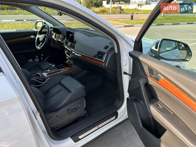 Белый Ауди Ку 5, объемом двигателя 1.98 л и пробегом 38 тыс. км за 54000 $, фото 12 на Automoto.ua