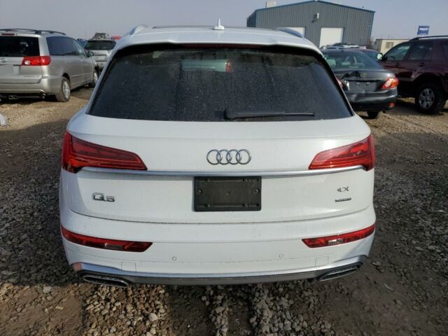 Белый Ауди Ку 5, объемом двигателя 2 л и пробегом 57 тыс. км за 26500 $, фото 4 на Automoto.ua