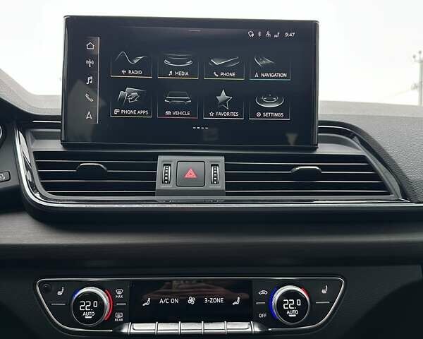 Белый Ауди Ку 5, объемом двигателя 2 л и пробегом 17 тыс. км за 37000 $, фото 33 на Automoto.ua