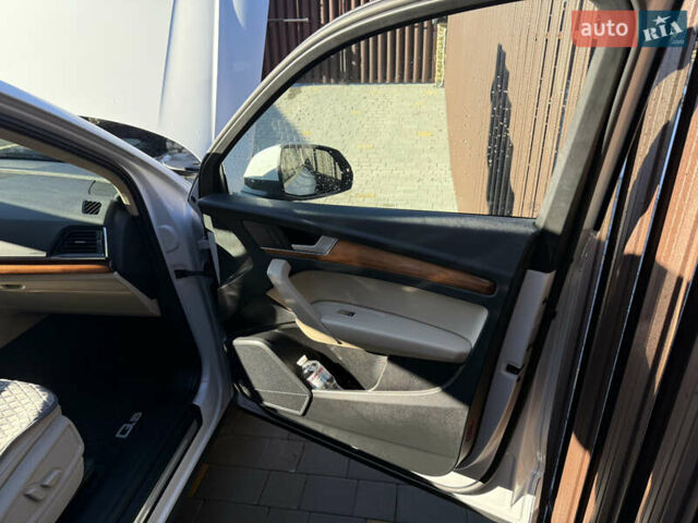 Белый Ауди Ку 5, объемом двигателя 2 л и пробегом 20 тыс. км за 35000 $, фото 8 на Automoto.ua