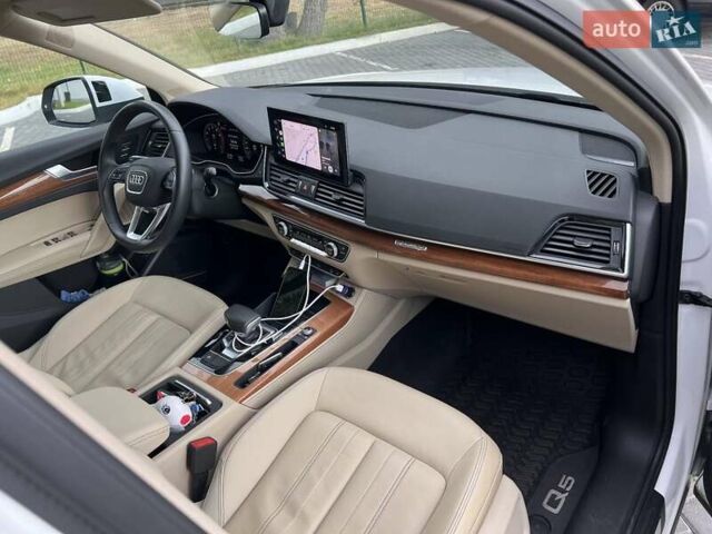 Белый Ауди Ку 5, объемом двигателя 2 л и пробегом 30 тыс. км за 46800 $, фото 5 на Automoto.ua