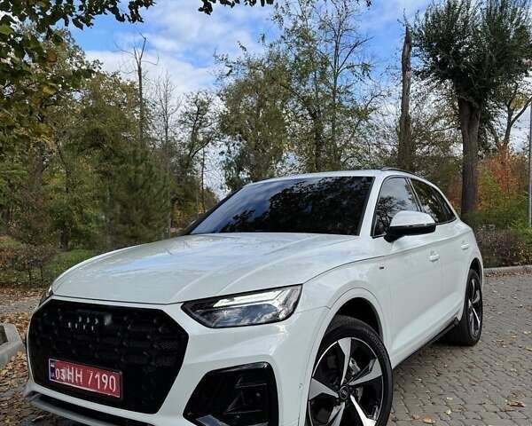 Белый Ауди Ку 5, объемом двигателя 2 л и пробегом 52 тыс. км за 36900 $, фото 2 на Automoto.ua