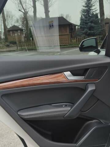 Белый Ауди Ку 5, объемом двигателя 2 л и пробегом 97 тыс. км за 32900 $, фото 36 на Automoto.ua