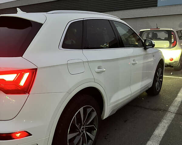 Білий Ауді Ку 5, об'ємом двигуна 1.98 л та пробігом 54 тис. км за 34500 $, фото 2 на Automoto.ua