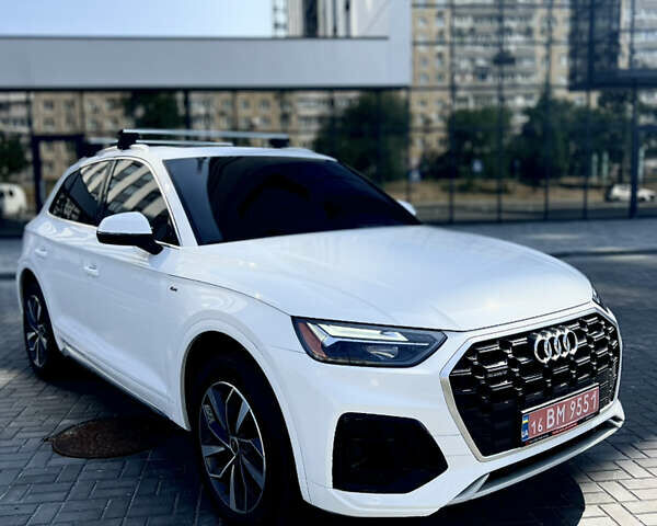 Белый Ауди Ку 5, объемом двигателя 1.98 л и пробегом 61 тыс. км за 35000 $, фото 4 на Automoto.ua
