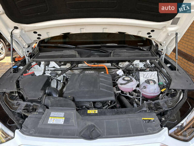 Белый Ауди Ку 5, объемом двигателя 1.98 л и пробегом 38 тыс. км за 54000 $, фото 13 на Automoto.ua