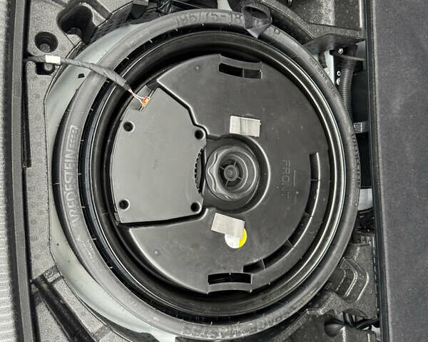 Білий Ауді Ку 5, об'ємом двигуна 1.98 л та пробігом 88 тис. км за 28500 $, фото 12 на Automoto.ua