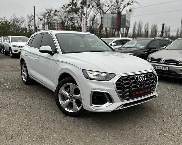 Белый Ауди Ку 5, объемом двигателя 2 л и пробегом 17 тыс. км за 37000 $, фото 2 на Automoto.ua