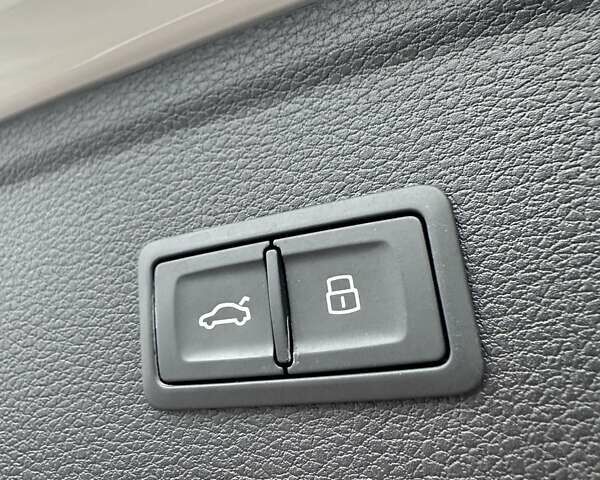 Белый Ауди Ку 5, объемом двигателя 2 л и пробегом 17 тыс. км за 37000 $, фото 20 на Automoto.ua