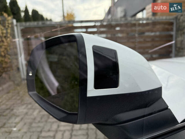 Білий Ауді Ку 5, об'ємом двигуна 1.98 л та пробігом 88 тис. км за 28500 $, фото 17 на Automoto.ua