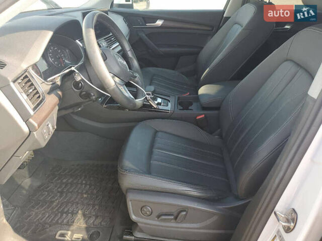 Ауди Ку 5 2023 в Киеве на Automoto.ua Белый Ауди Ку 5, объемом двигателя 1.98 л и пробегом 47 тыс. км за 28050 $, фото 9 на Automoto.ua