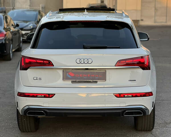 Белый Ауди Ку 5, объемом двигателя 1.98 л и пробегом 15 тыс. км за 41500 $, фото 63 на Automoto.ua