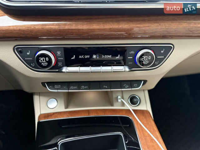 Белый Ауди Ку 5, объемом двигателя 2 л и пробегом 10 тыс. км за 42999 $, фото 18 на Automoto.ua