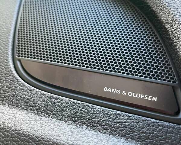 Белый Ауди Ку 5, объемом двигателя 1.98 л и пробегом 13 тыс. км за 42900 $, фото 14 на Automoto.ua