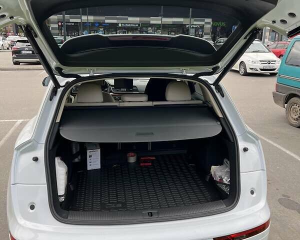 Білий Ауді Ку 5, об'ємом двигуна 1.98 л та пробігом 23 тис. км за 45000 $, фото 5 на Automoto.ua