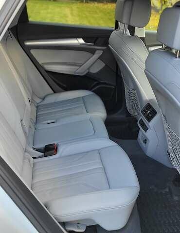 Белый Ауди Ку 5, объемом двигателя 1.98 л и пробегом 13 тыс. км за 56500 $, фото 11 на Automoto.ua