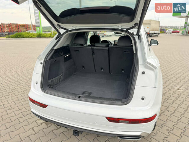 Белый Ауди Ку 5, объемом двигателя 1.98 л и пробегом 29 тыс. км за 32899 $, фото 48 на Automoto.ua