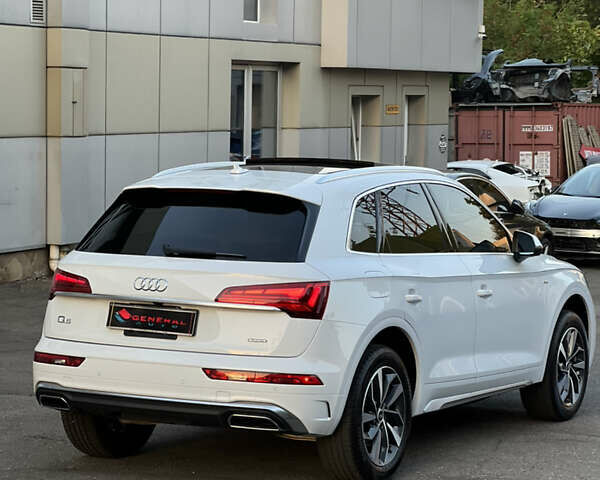 Белый Ауди Ку 5, объемом двигателя 1.98 л и пробегом 15 тыс. км за 41500 $, фото 14 на Automoto.ua