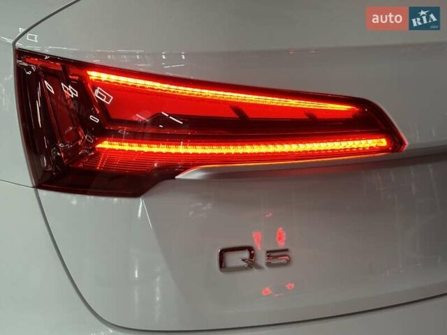 Білий Ауді Ку 5, об'ємом двигуна 2 л та пробігом 22 тис. км за 46500 $, фото 23 на Automoto.ua