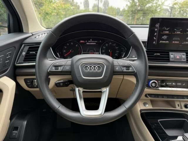 Білий Ауді Ку 5, об'ємом двигуна 2 л та пробігом 17 тис. км за 28900 $, фото 11 на Automoto.ua