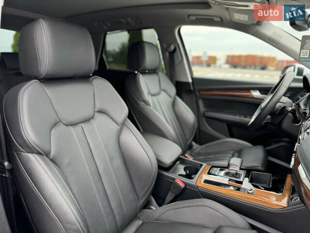 Белый Ауди Ку 5, объемом двигателя 1.98 л и пробегом 29 тыс. км за 32899 $, фото 34 на Automoto.ua