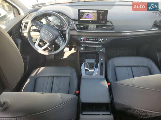 Ауди Ку 5 2023 в Киеве на Automoto.ua Белый Ауди Ку 5, объемом двигателя 1.98 л и пробегом 47 тыс. км за 28050 $, фото 6 на Automoto.ua