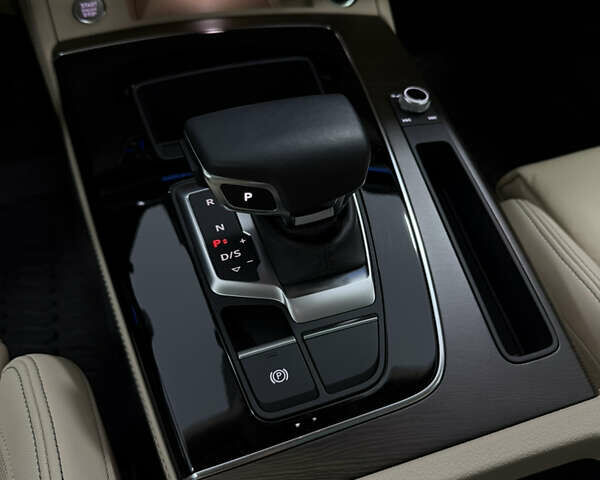 Ауди Ку 5 2023 в Одессе на Automoto.ua Белый Ауди Ку 5, объемом двигателя 1.98 л и пробегом 29 тыс. км за 44500 $, фото 29 на Automoto.ua