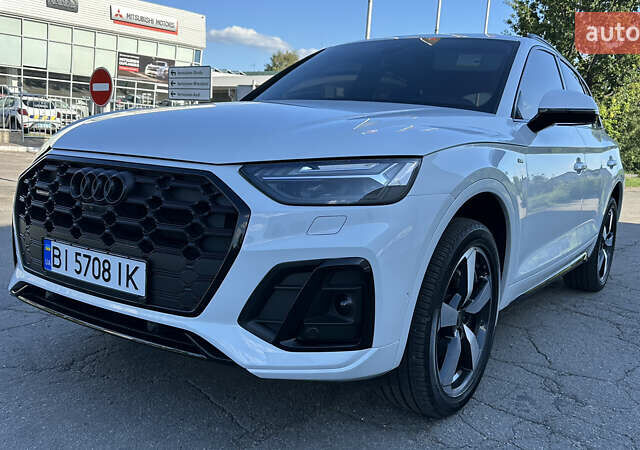 Белый Ауди Ку 5, объемом двигателя 1.98 л и пробегом 7 тыс. км за 42999 $, фото 2 на Automoto.ua